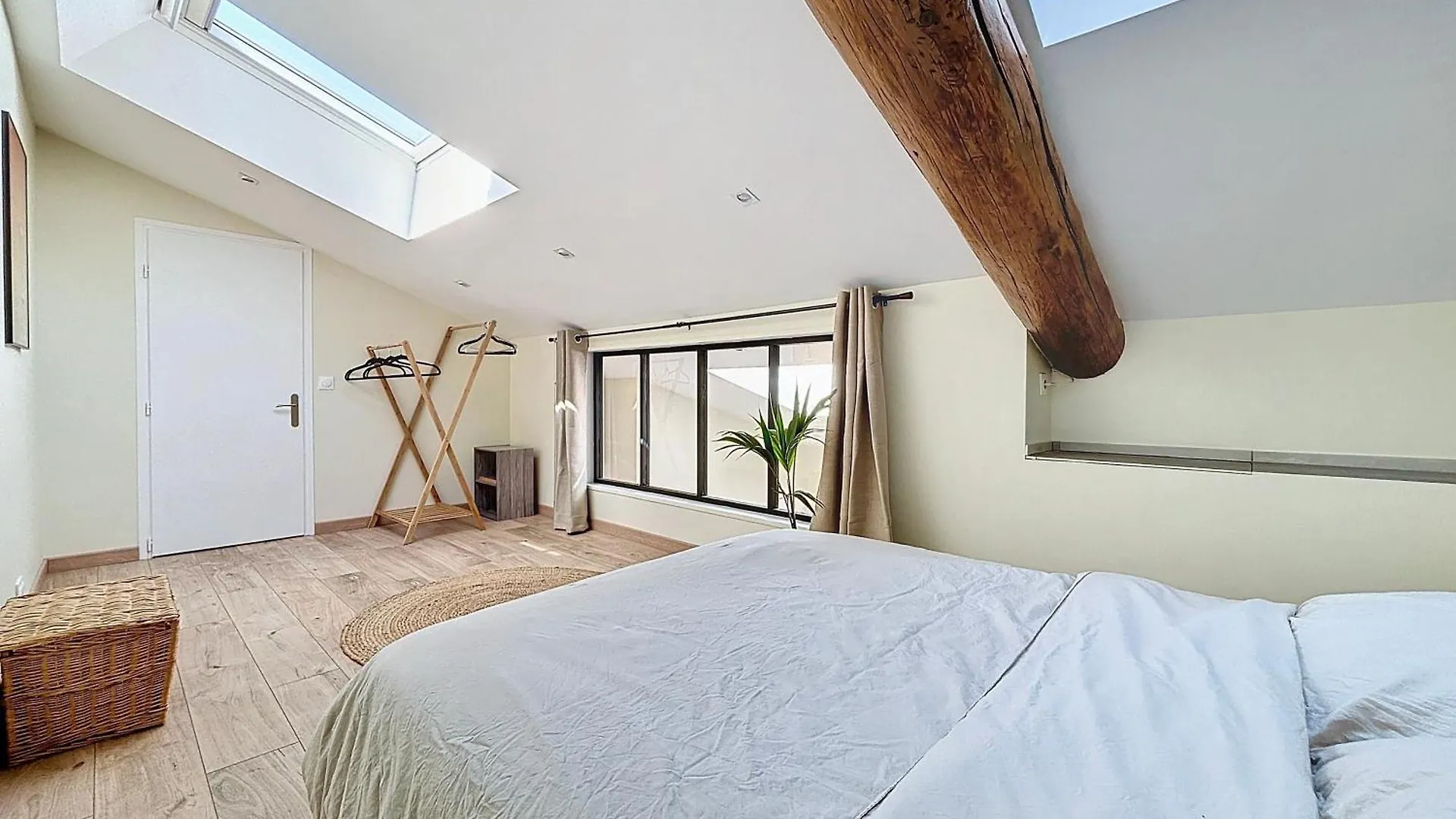 Duplex Vieux Port - Hyper Central & Climatisation - Les Freres De La Loc' Marseille 0*,  France
